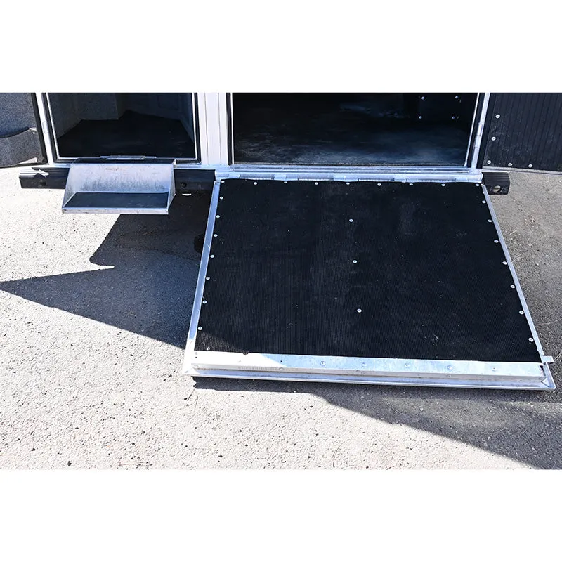 2012 Platinum 3 Horse Trailer 12' LQ, Slide Out, Pod, Generator