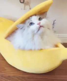 Banana Cat Bed - Cozy and Cute Pet Sleeping Pod