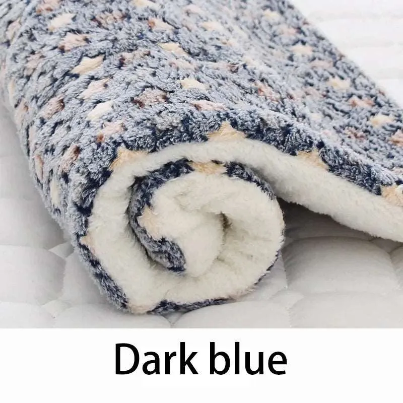 Flannel Pet Sleeping Mat – Cozy Dog Bed and Cat Cushion for All Sizes