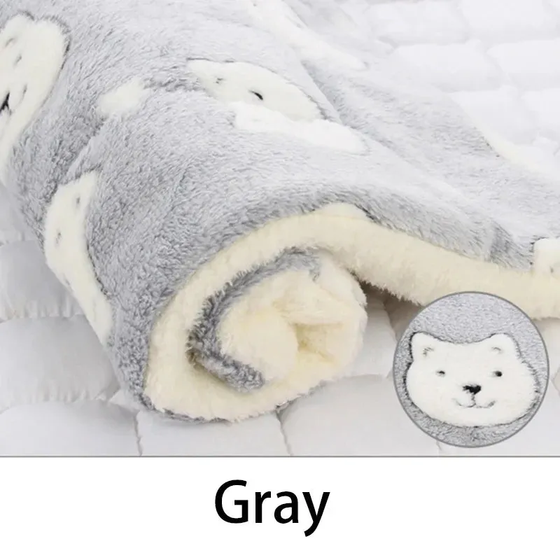 Flannel Pet Sleeping Mat – Cozy Dog Bed and Cat Cushion for All Sizes