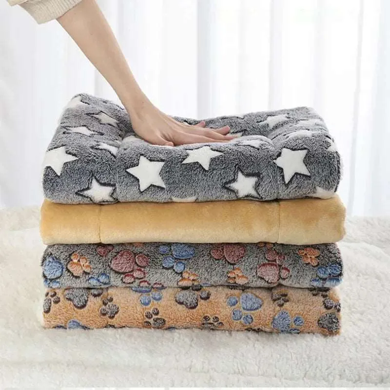 Flannel Pet Sleeping Mat – Cozy Dog Bed and Cat Cushion for All Sizes