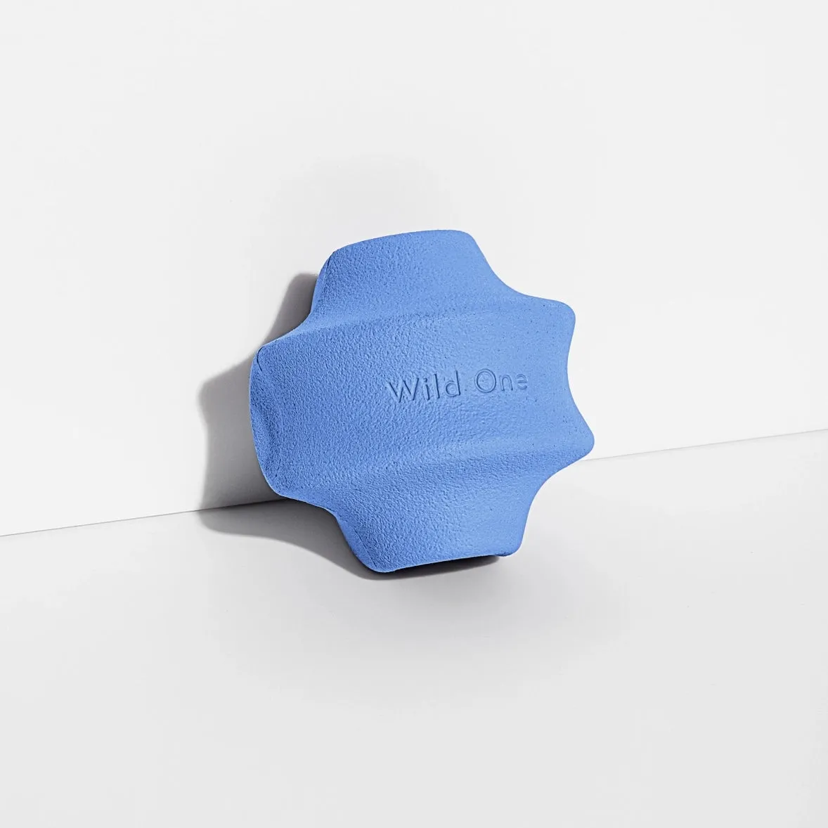 "Twist Toss" Treat Dispensing Dog Toy - 2 Colours / Sizes